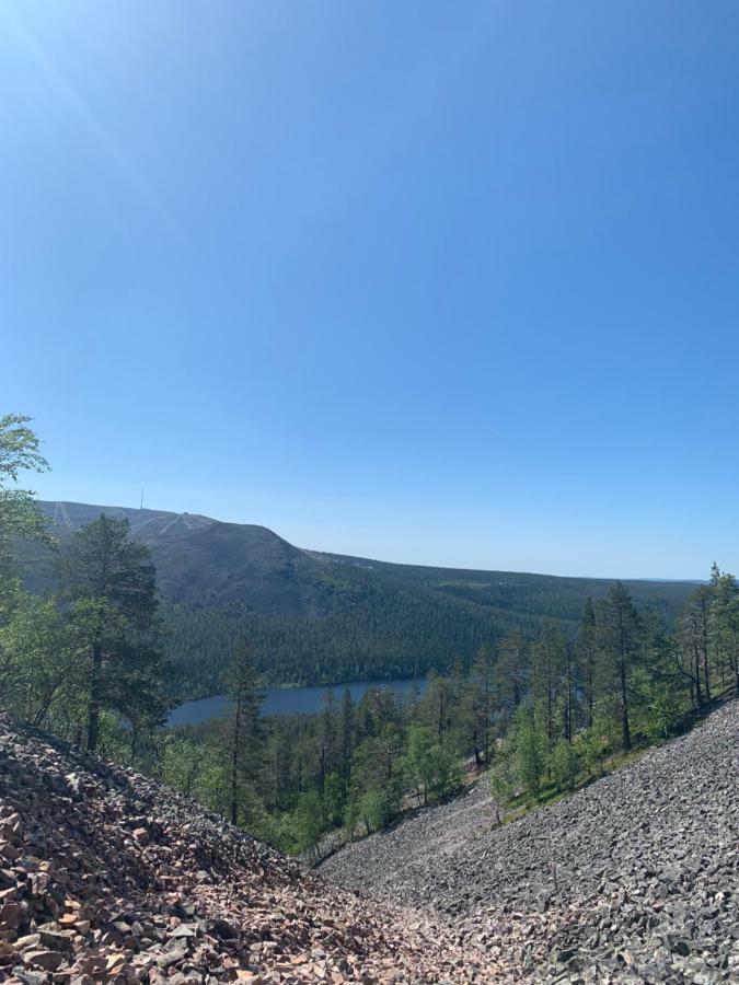 Hotel Yllashumina Äkäslompolo Екстериор снимка